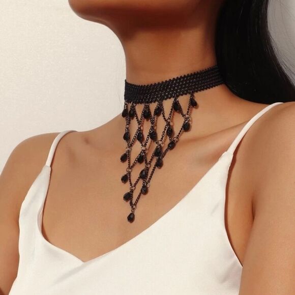 Cute Beaded Choker  - Picture 1 of 3